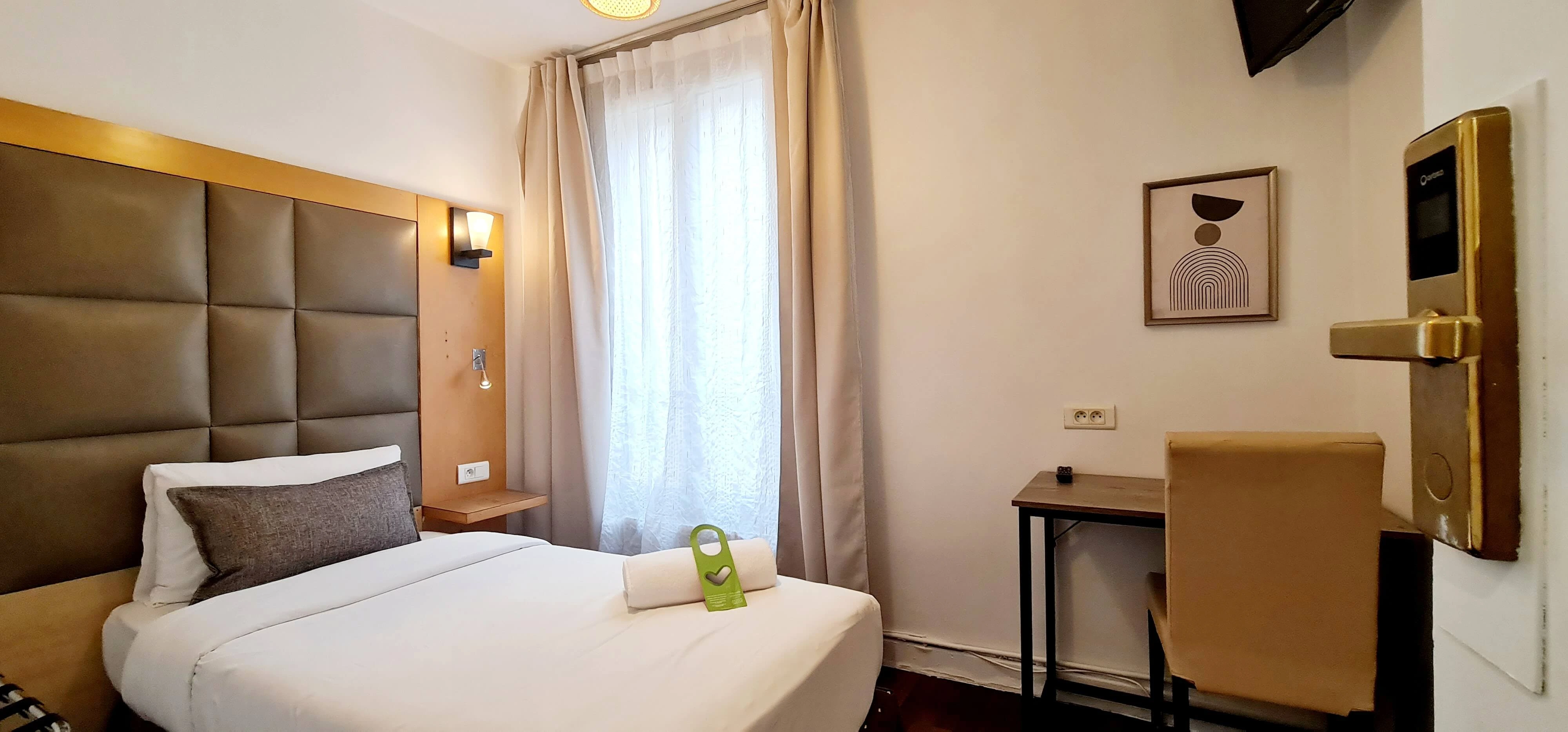 Chambre Single avec douche | Single Room with shower